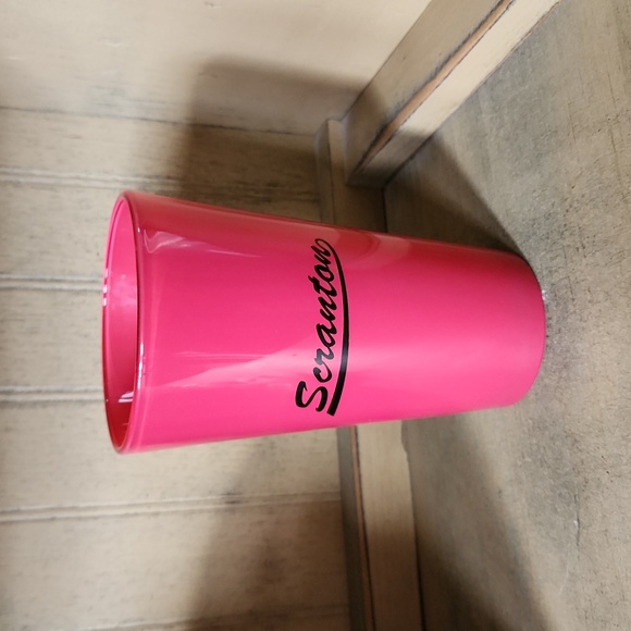 Dunder Mifflin Inc. Paper Company Company Picnic 09 Pint Glass - Picture 2 of 4